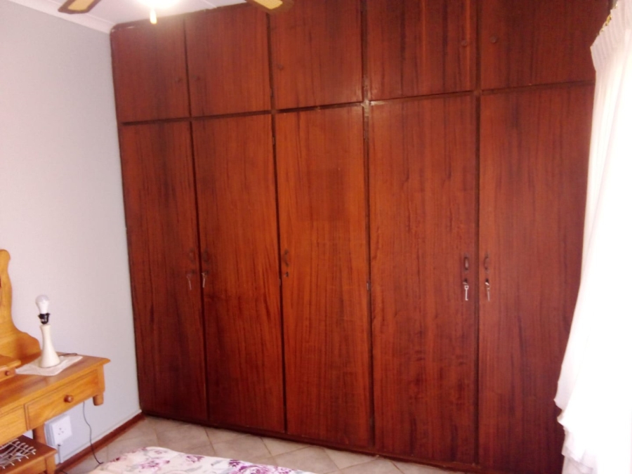 4 Bedroom Property for Sale in Petrusburg Free State